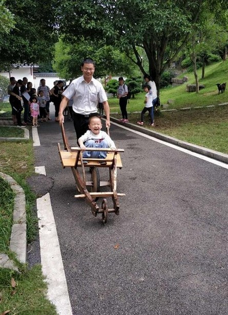 大手牵小手·“顽”转六一，米乐M6智能首次六一亲子主题运动圆满举行